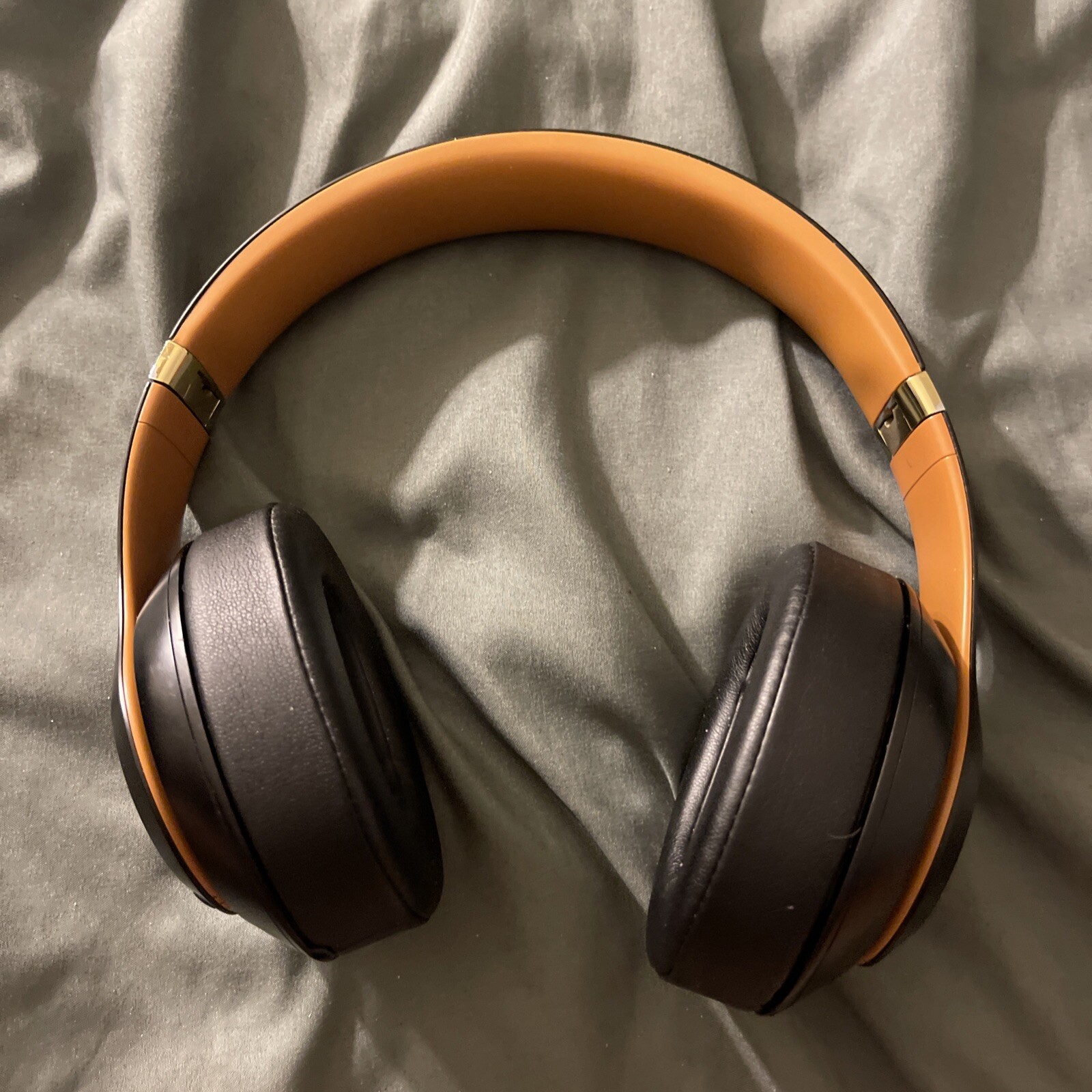 Beats by Dr. Dre Studio3 Wireless Headphones – The Beats Skyline Collection -…