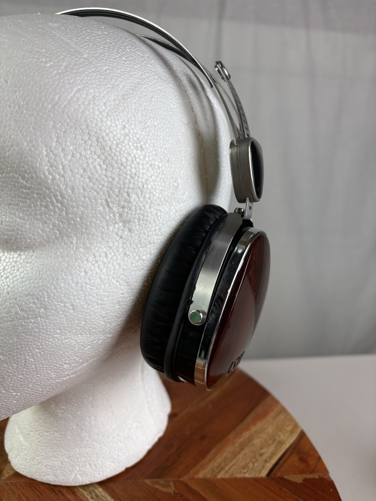 LSTN Troubadour Over-Ear Wood Headphones Wired 3.5mm