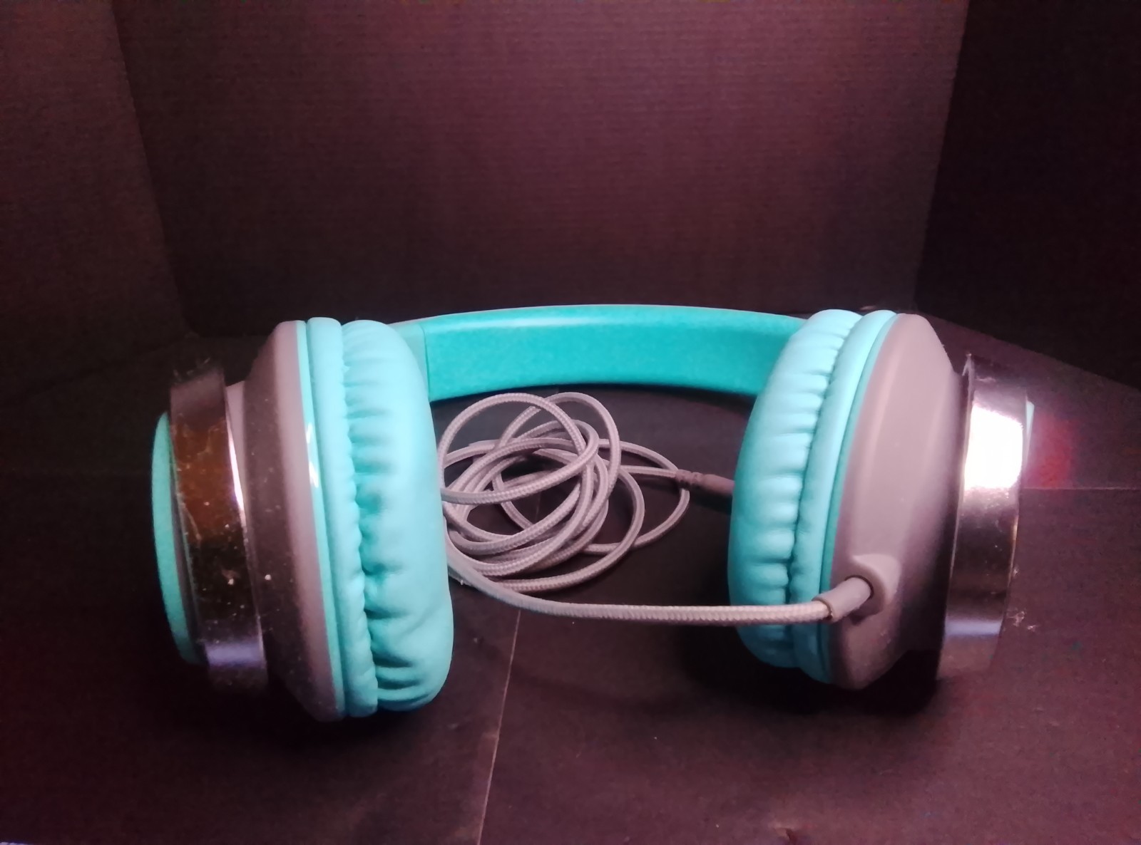 ARTIX CL750 On-Ear Headphones Wired with Mic — Noise Isolating Plug in Headphone