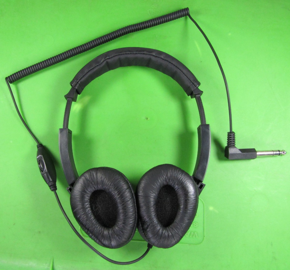 50 count White’s Star Lite Headphones🔥NOS🔥NIB🔥 1/4″ Plug🔥6′ cord 🔥Vol Adj.