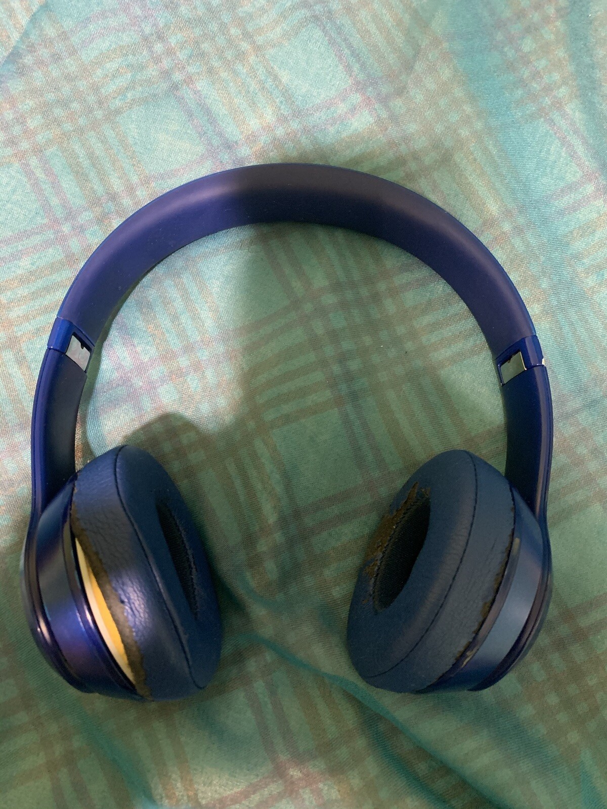 Beats by Dr. Dre Solo3 Over the Ear Headphone – Gloss Black