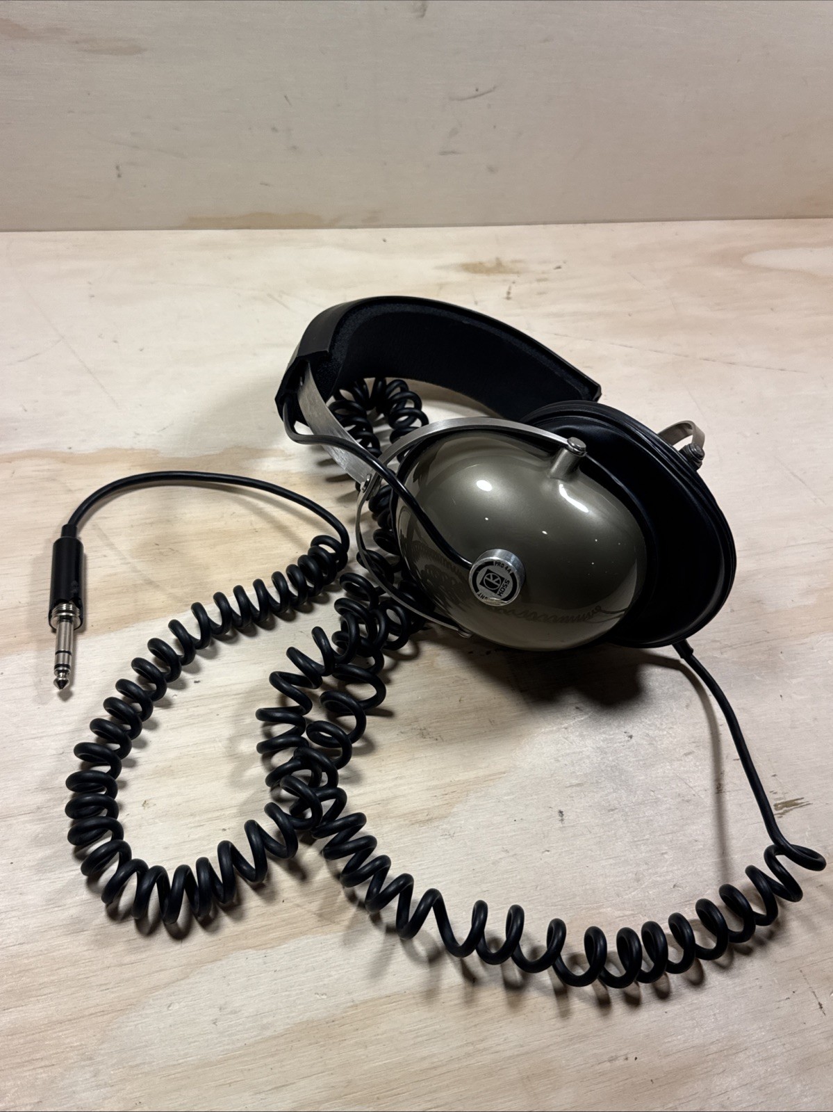 Koss PRO4A Headband Headphones – Beige Studio quality headphones Tested