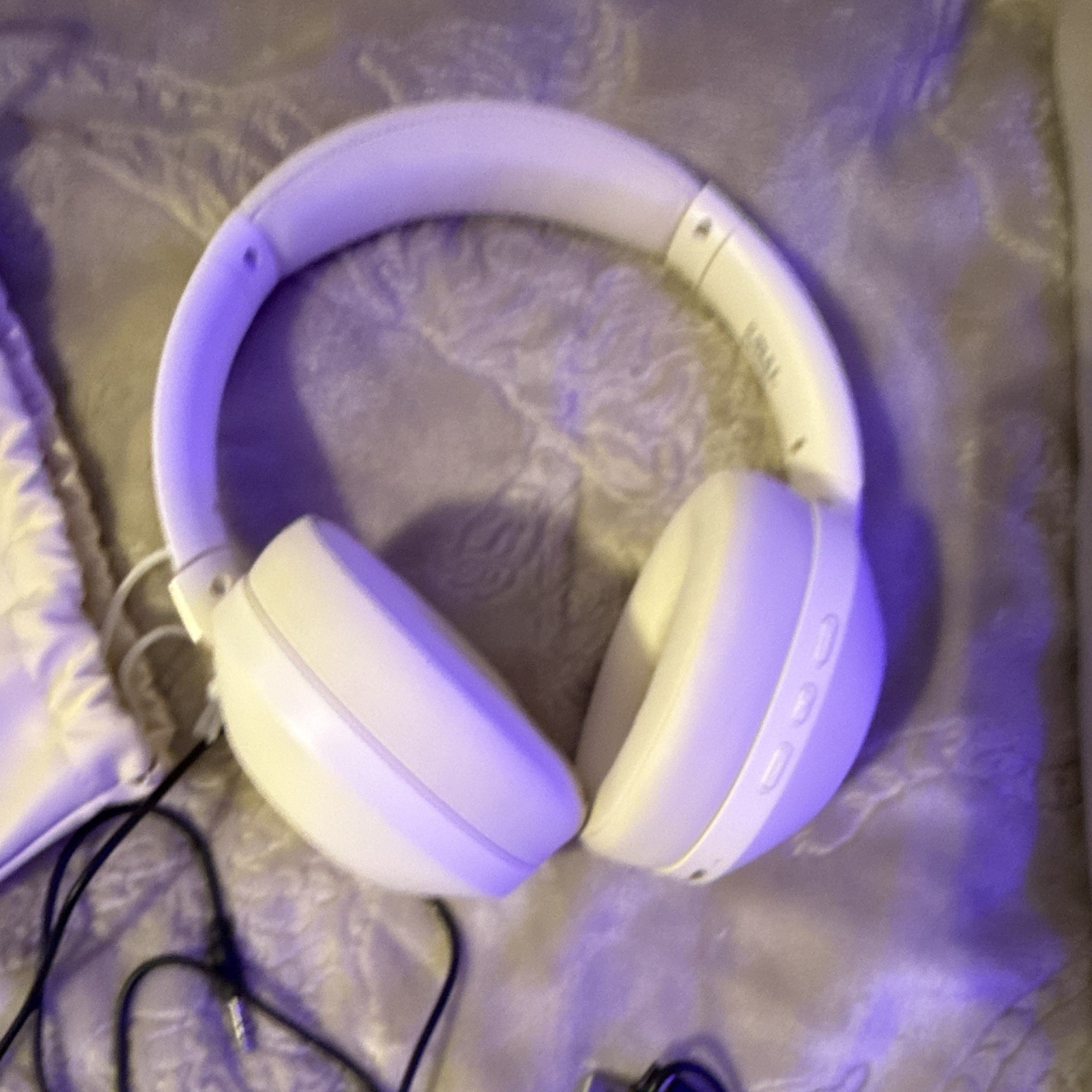 LORELEI White/Silver Noise Cancelling Bluetooth Headphones (used once, charger)