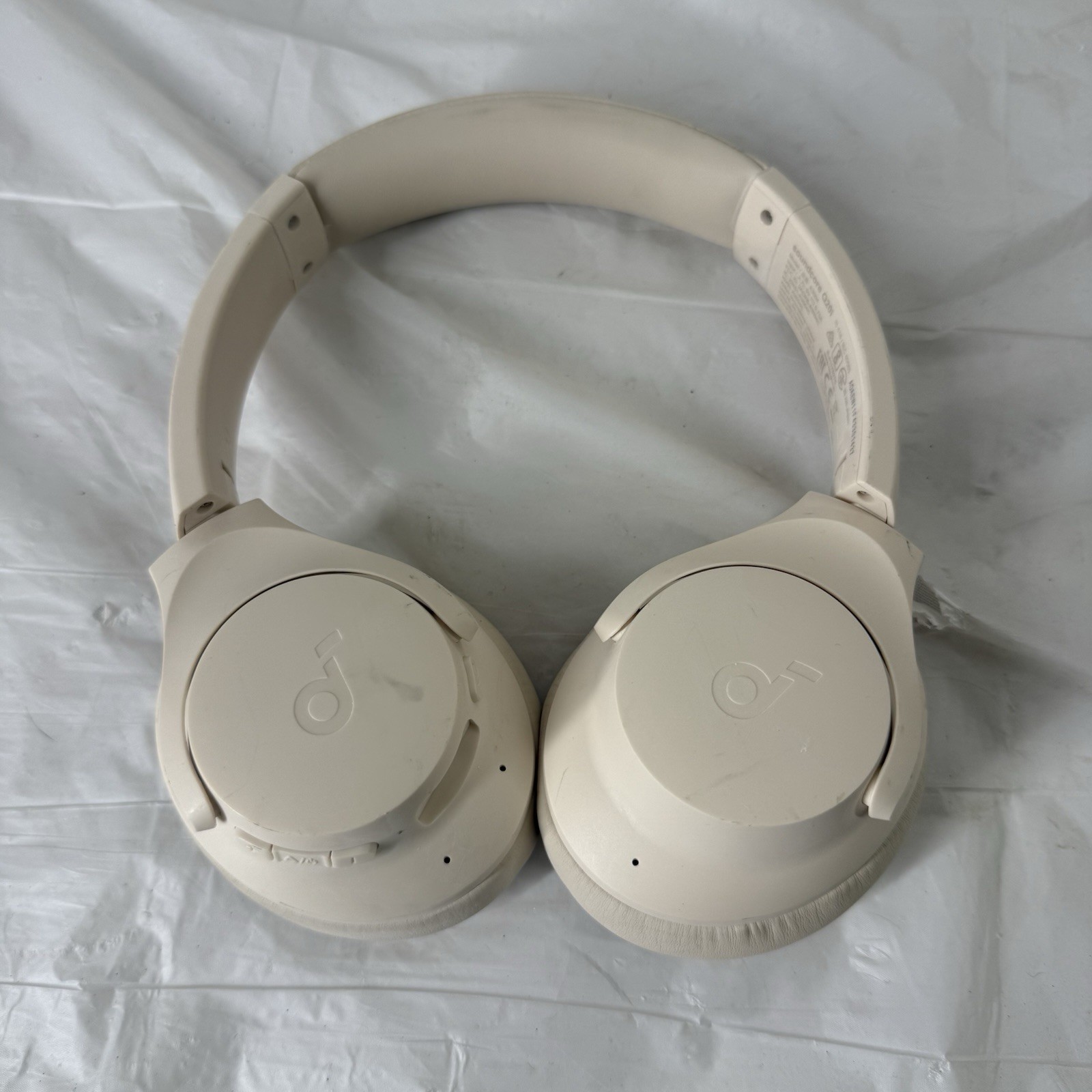 E7 soundcore Q20i Wireless Bluetooth Over-Ear Headphones Beige Adjustable