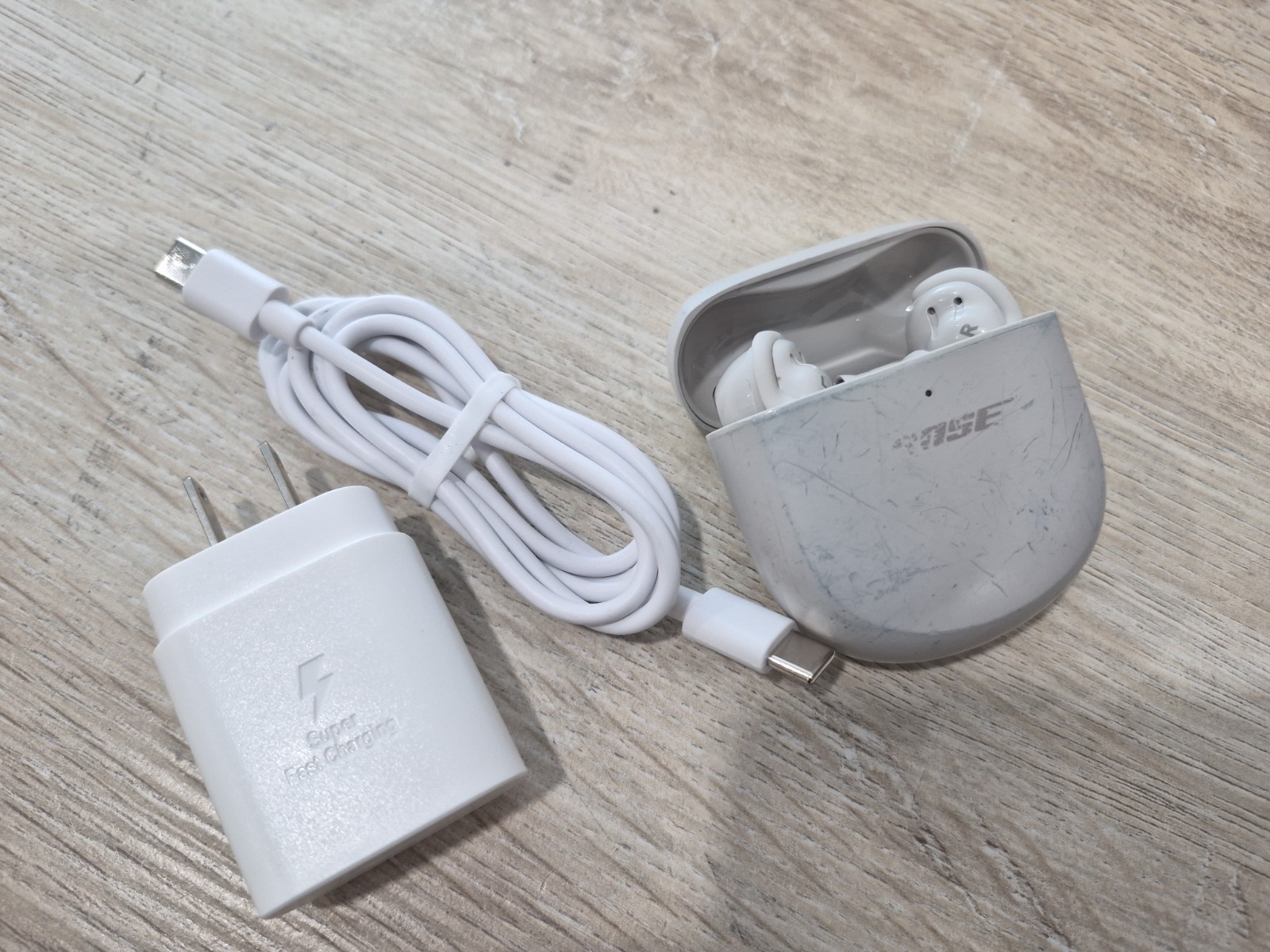 Orginal Bose QuietComfort Ultra Wireless Noise Cancelling Earbuds – white (Wear)