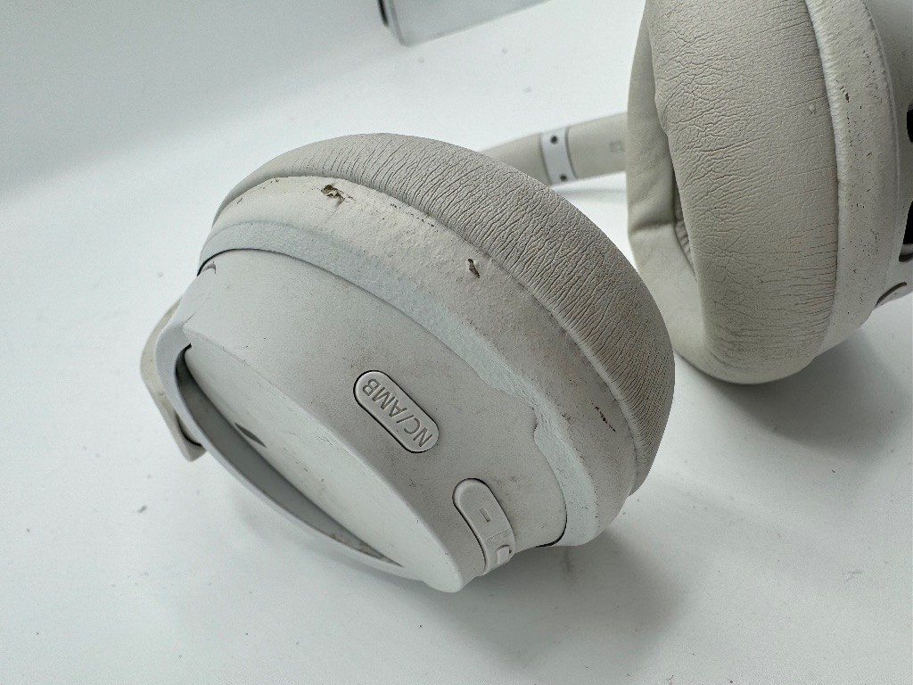 Sony WH-CH720N Wireless Noise Canceling Headphones White Bluetooth
