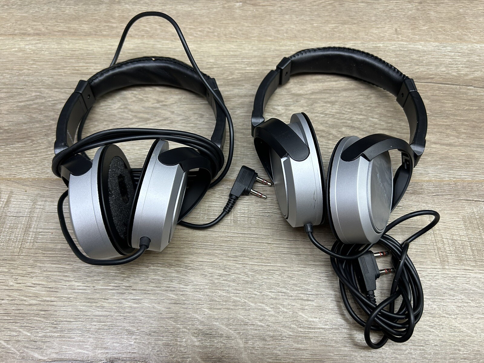 Delta Airlines in Flight Over Ear Headphones Lot Of 2