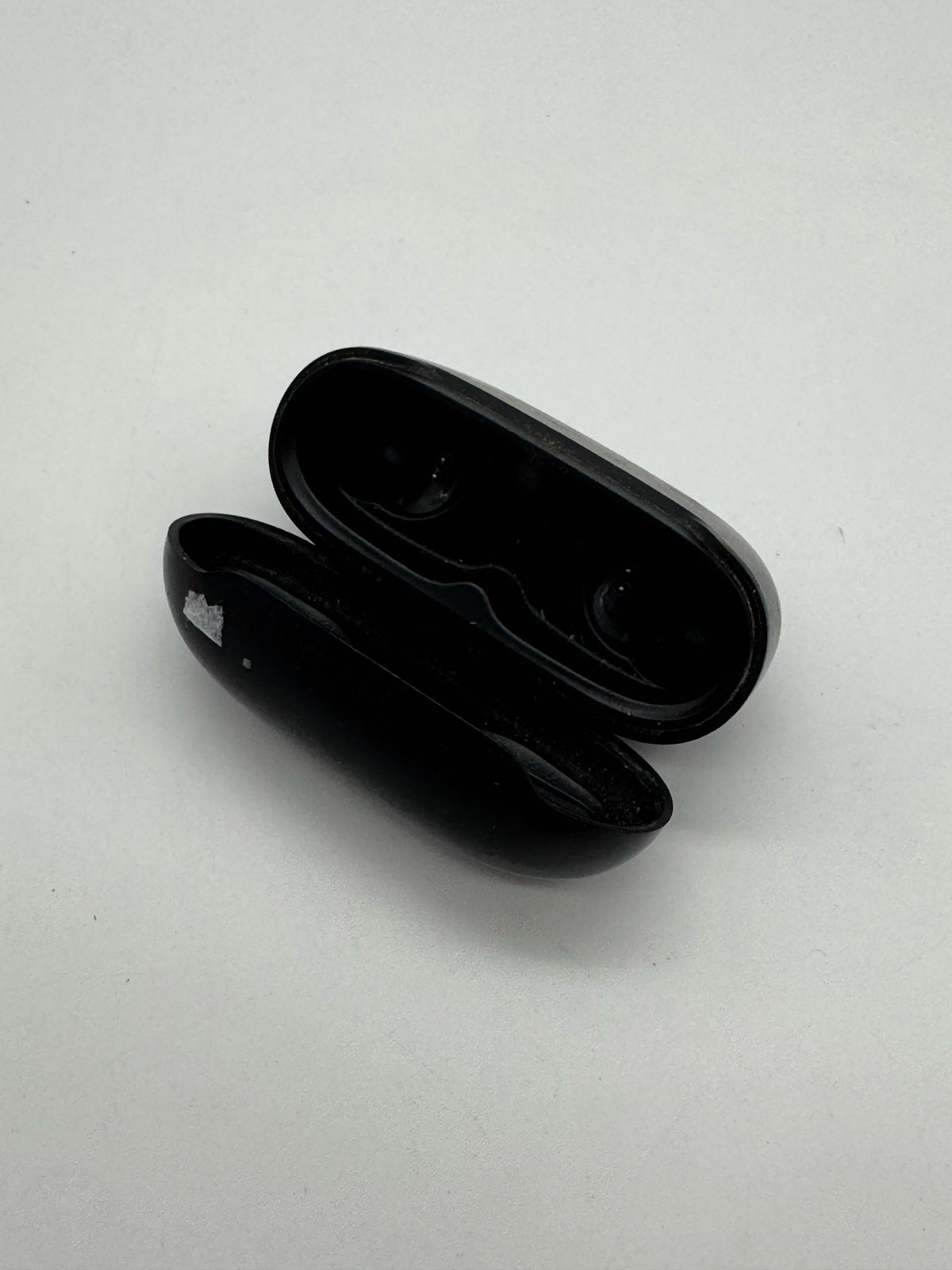 (BROKEN) JBL Endurance Race TWS Waterproof Sport Earbuds IP67 Bass Black (2)