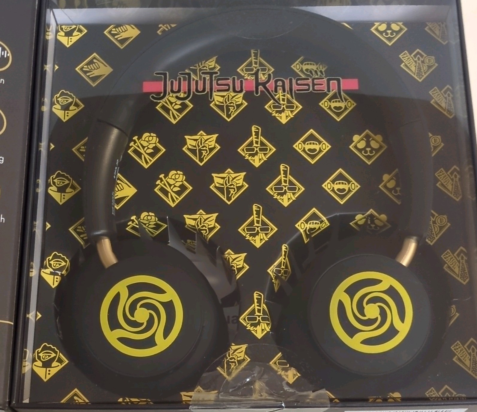 CultureFly Jujutsu Kaisen Wireless Headphones Bluetooth Mic Touch Black Yellow