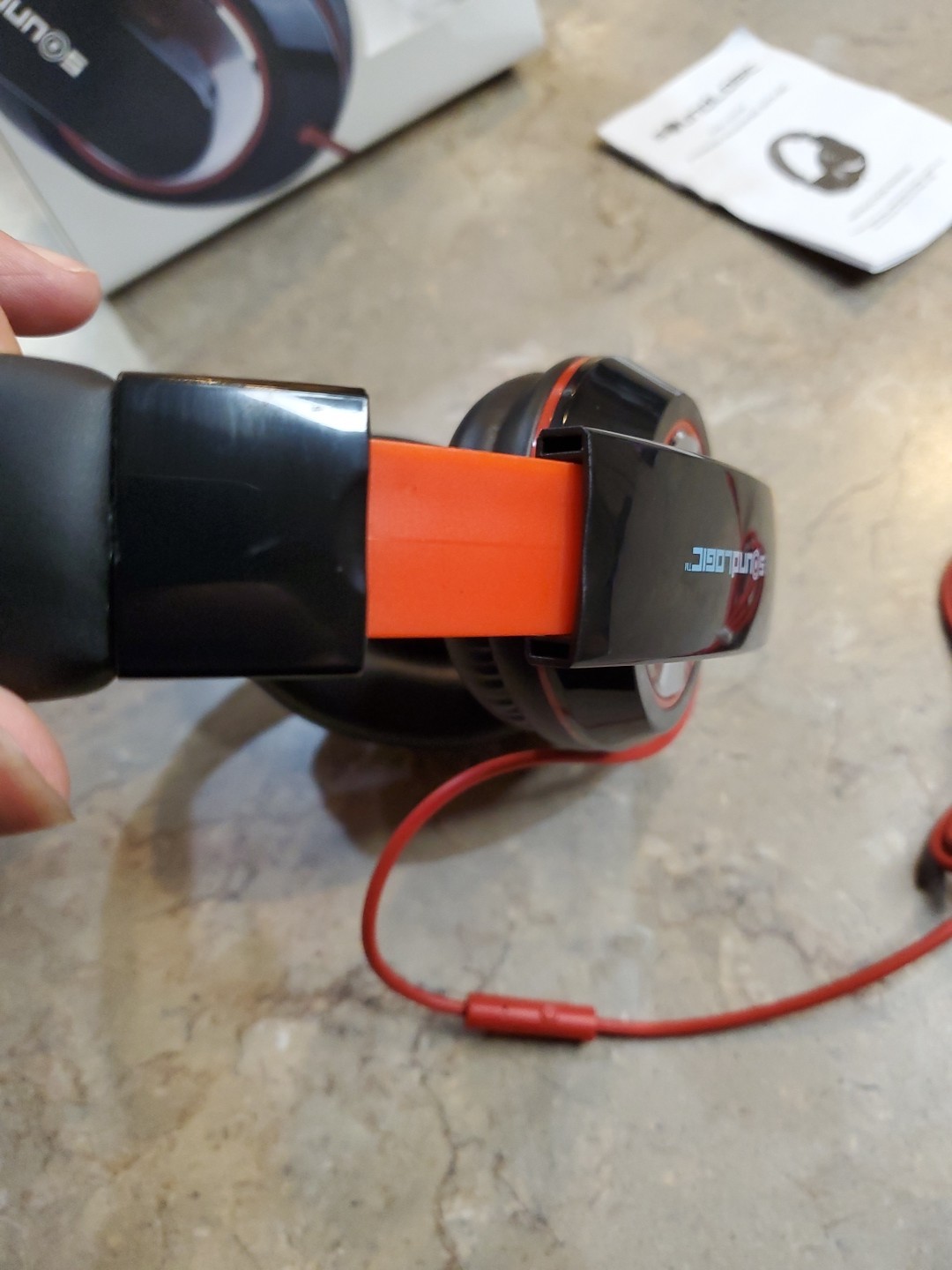 SoundLogic DHM-12/5704 Dynabass Headphone with Microphone