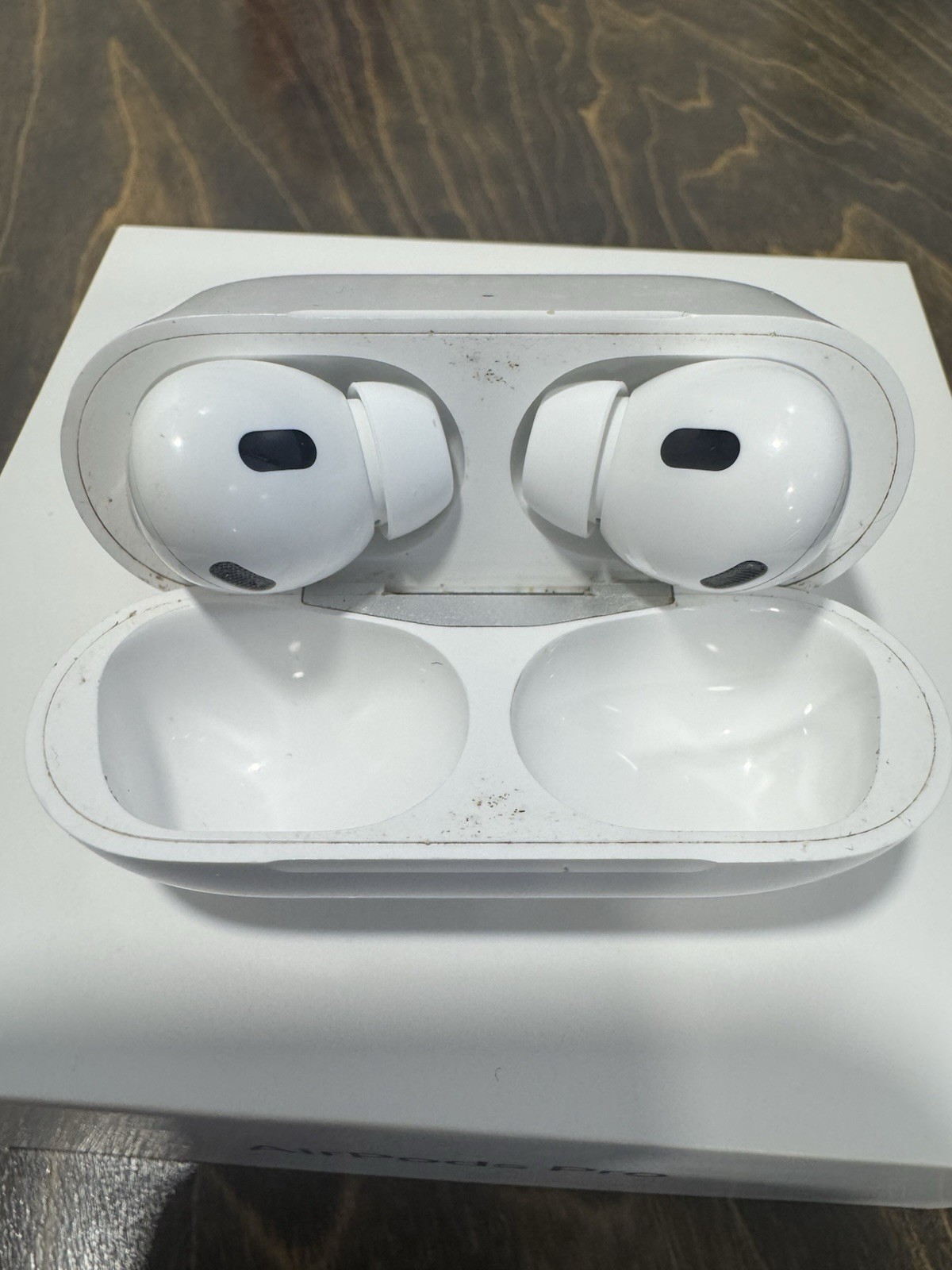 Apple AirPods Pro 2nd Gen White ANC Wireless Bluetooth Earbuds w/ MagSafe Case