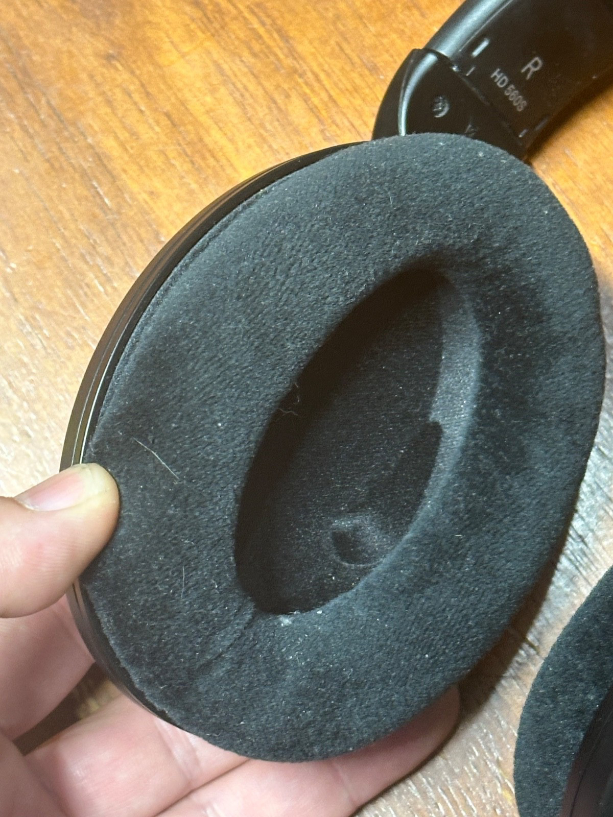 SENNHEISER HD 560S OVER-EAR WIRED HEADPHONES