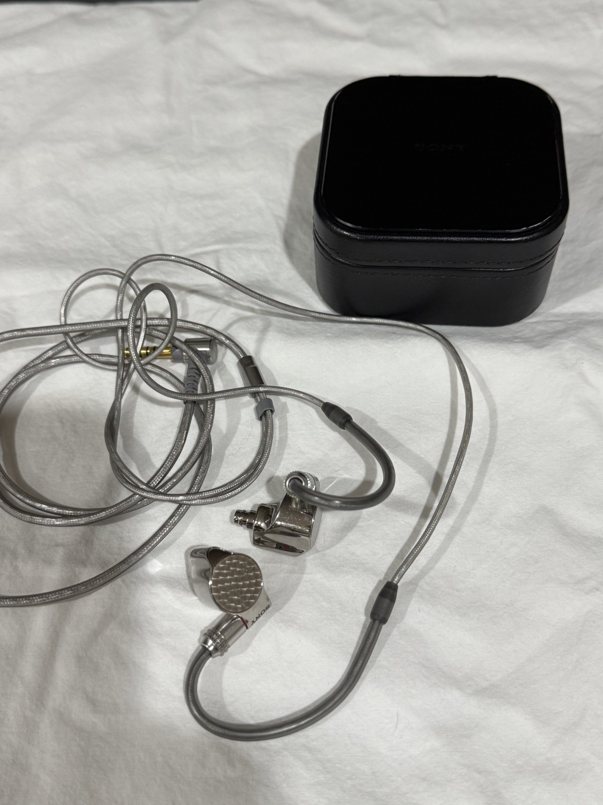 Sony IER-Z1R Signature Series In-Ear Headphones – Silver, Excellent Condition