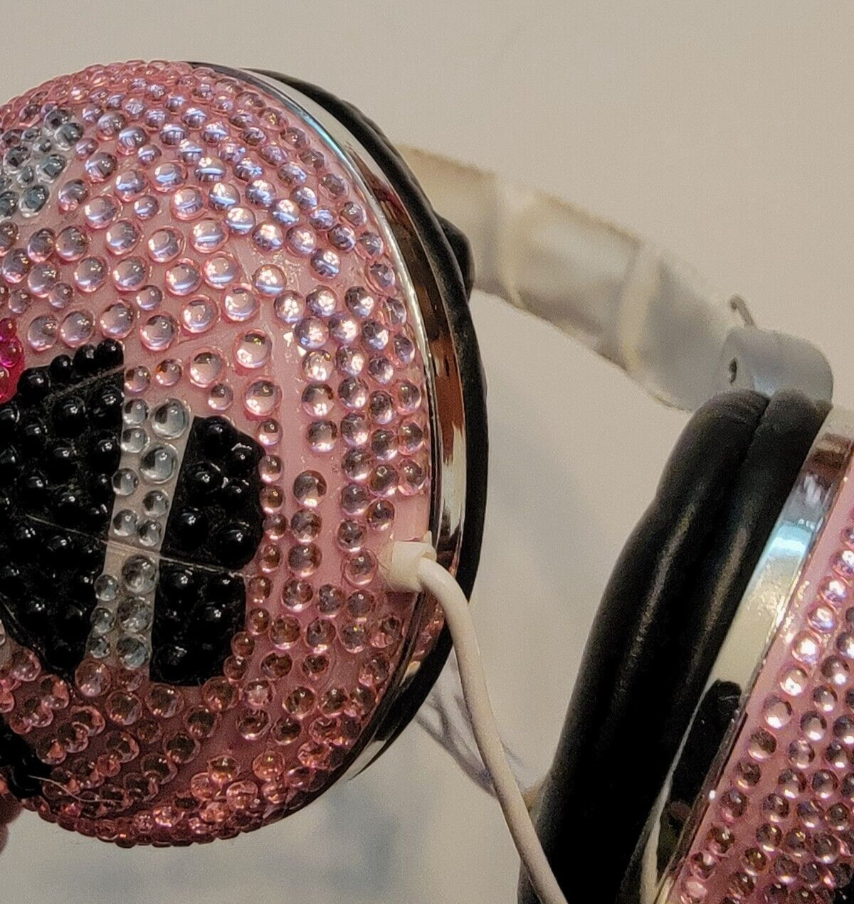 2013 Hello Kitty Rhinestone Headphones Tested/Working