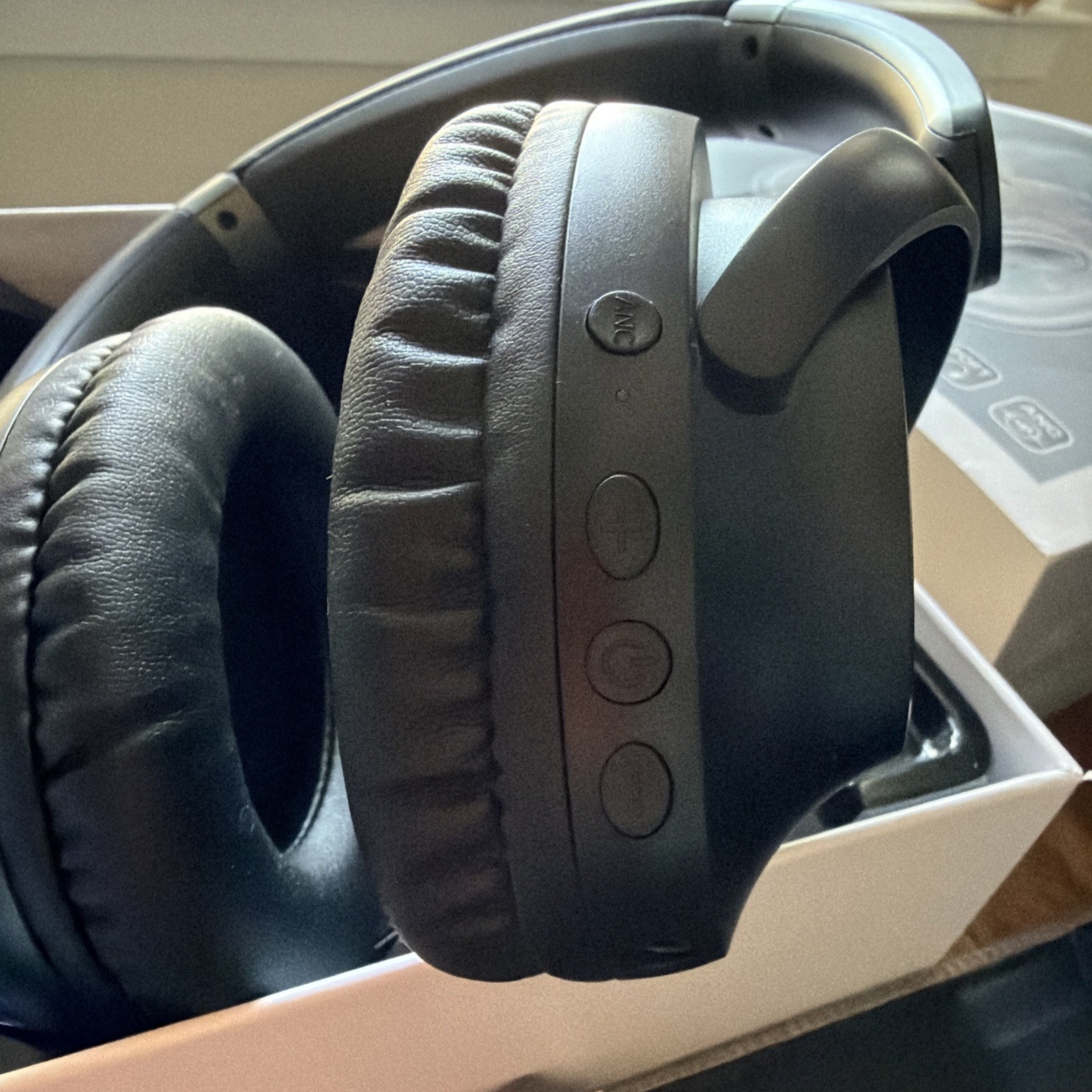 TAGRY HYBRID ACTIVE NOISE CANCELLING HEADPHONES 100H Playtime Wireless-Black