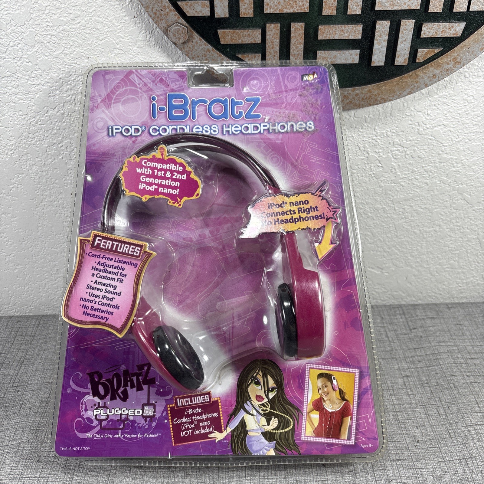 Vintage i-Bratz Cordless Headphones for 1st and 2nd Gen iPod Nano New