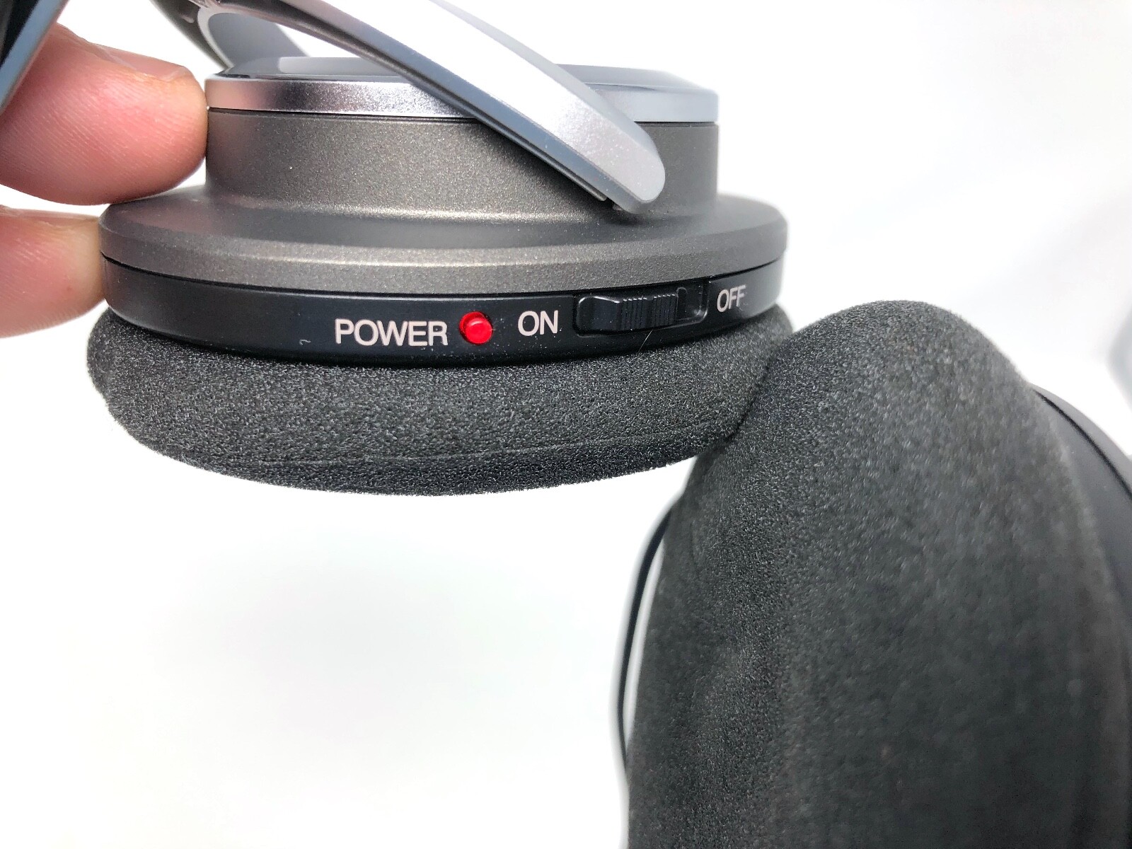 SONY Noise Canceling Headphones MDR-NC6 gently used working with bag