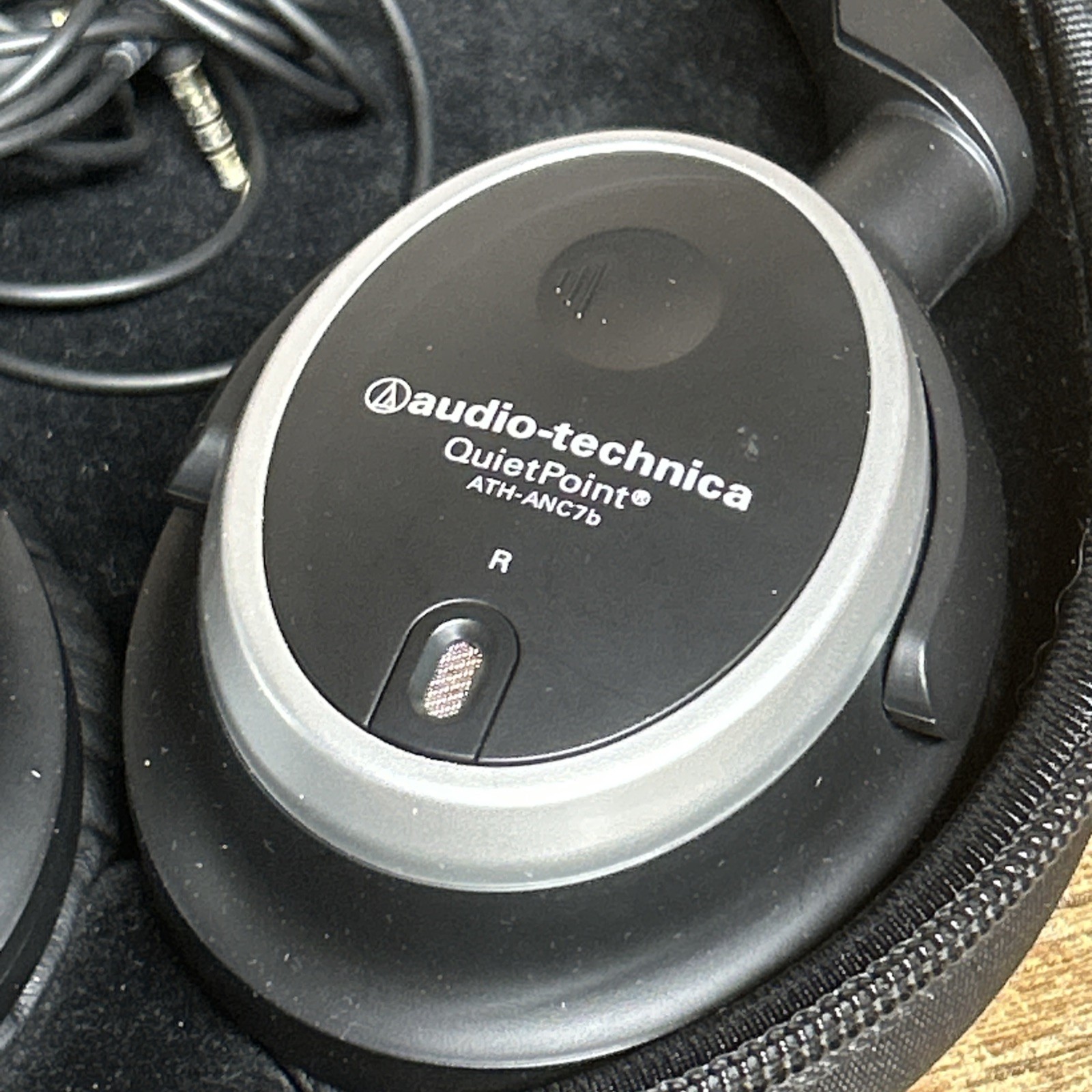 Audio-Technica ATH-ANC7B QuietPoint Active Noise-Cancelling On-Ear Headphones