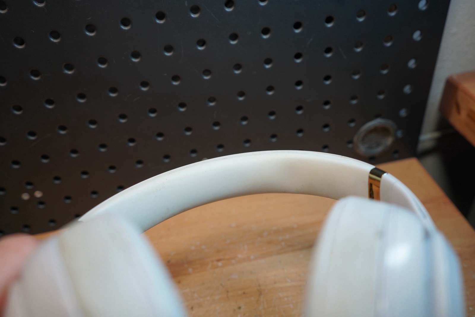 (O) Beats by Dr. Dre Studio3 Wireless Noise Cancelling Headphones