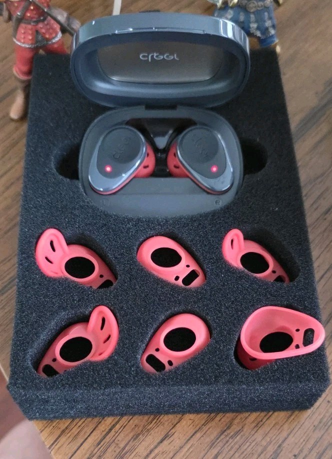 Cleer GOAL Bluetooth Active Earbuds Sports Workout Open Box EXCELLENT Conditio