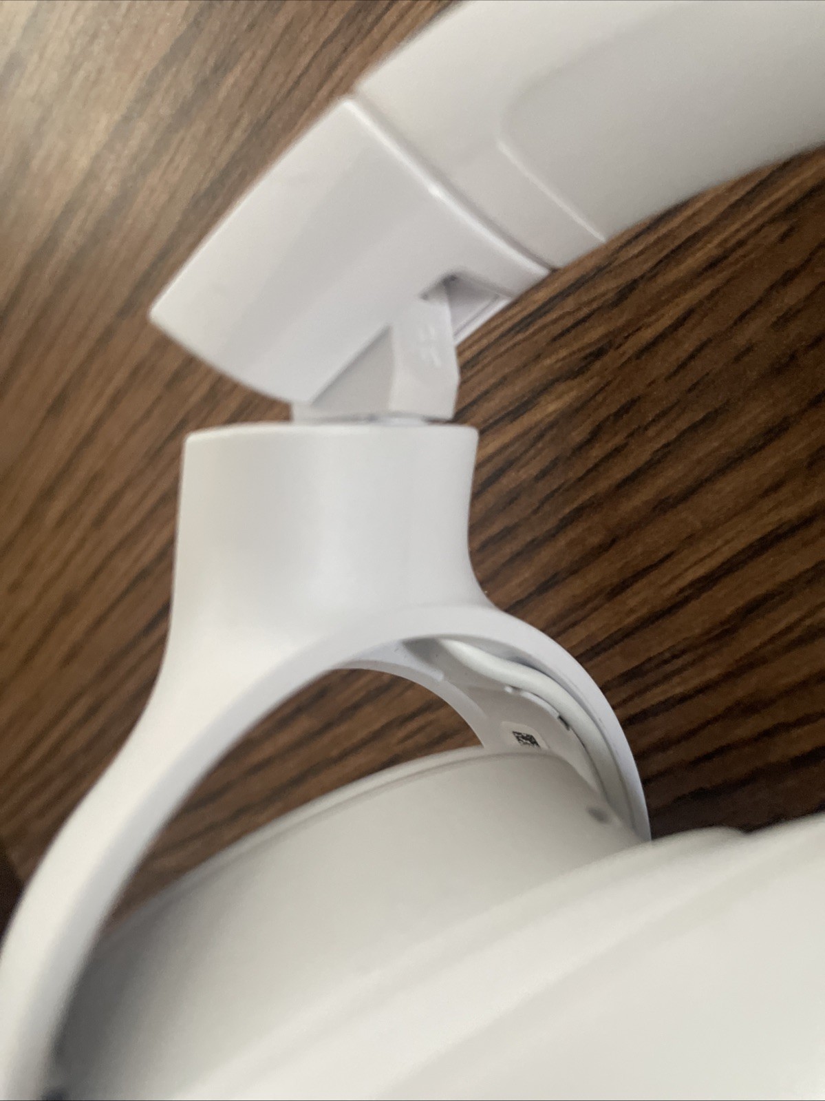 JBL Tune 770NC Over-ear Wireless Headphones – White