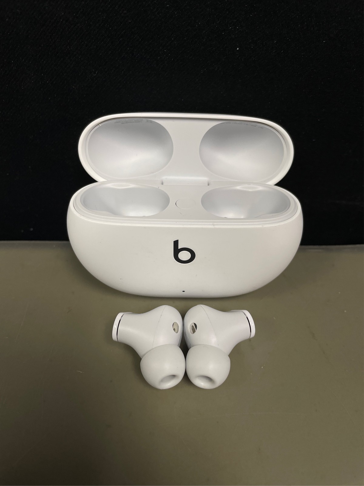 Beats Studio Buds – True Wireless Noise Cancelling Earbuds – Compatible with A 5