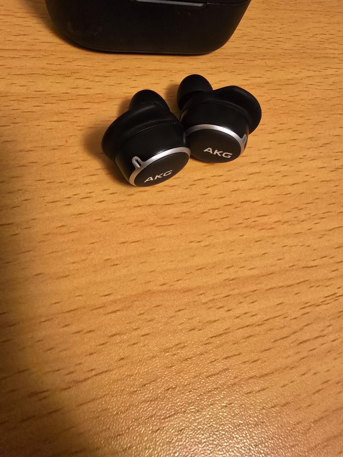 AKG N400NC True Wireless Bluetooth Noise-cancelling Earbuds Headphones