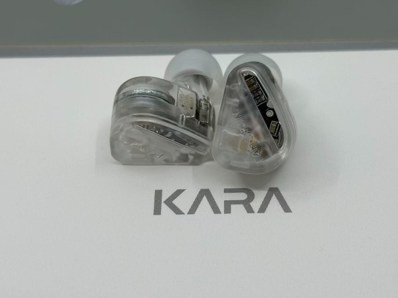 TANCHJIM Kara Flagship 1 DD + 4 BA in-Ear Monitors