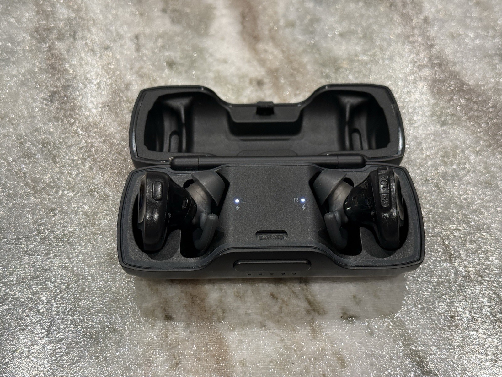 Bose SoundSport Free Wireless Earbuds Headphones Bluetooth Earphones – Black