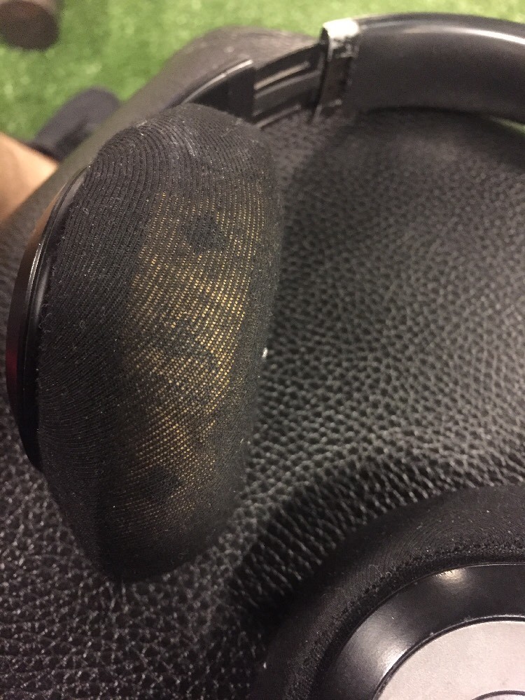 *AS-IS* Beats by Dr. Dre Studio 2 Wireless (Matte Black) MHAJ2AM/B