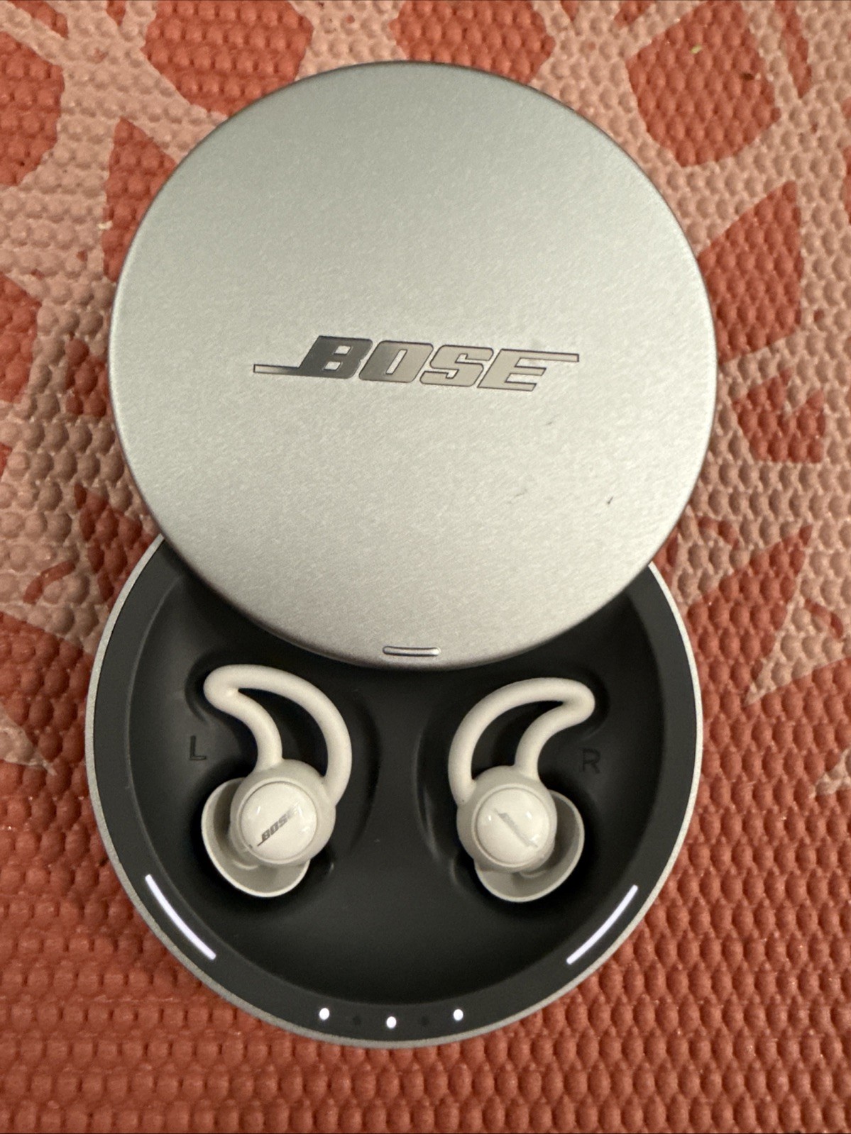 Bose Noise Masking Sleepbuds Wireless Earbuds White 424611 Untested