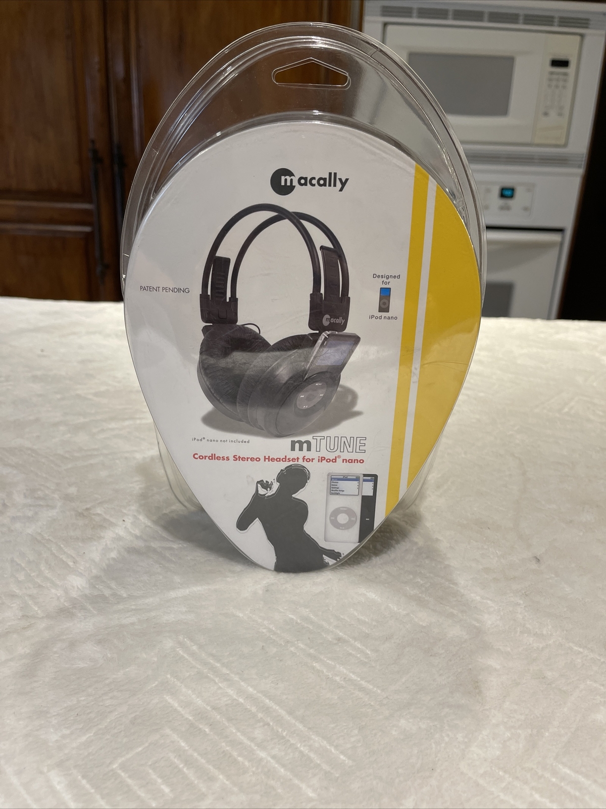 Macally mTune Headphones NEW IN SEALED PACKAGE For iPod Nano 2005