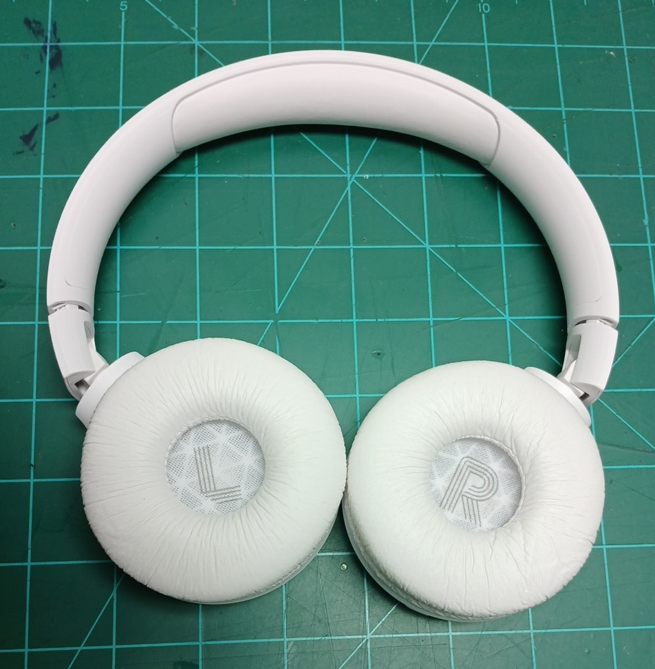 JBL White Harman Tune 520BT Wireless Headphones – Open Box