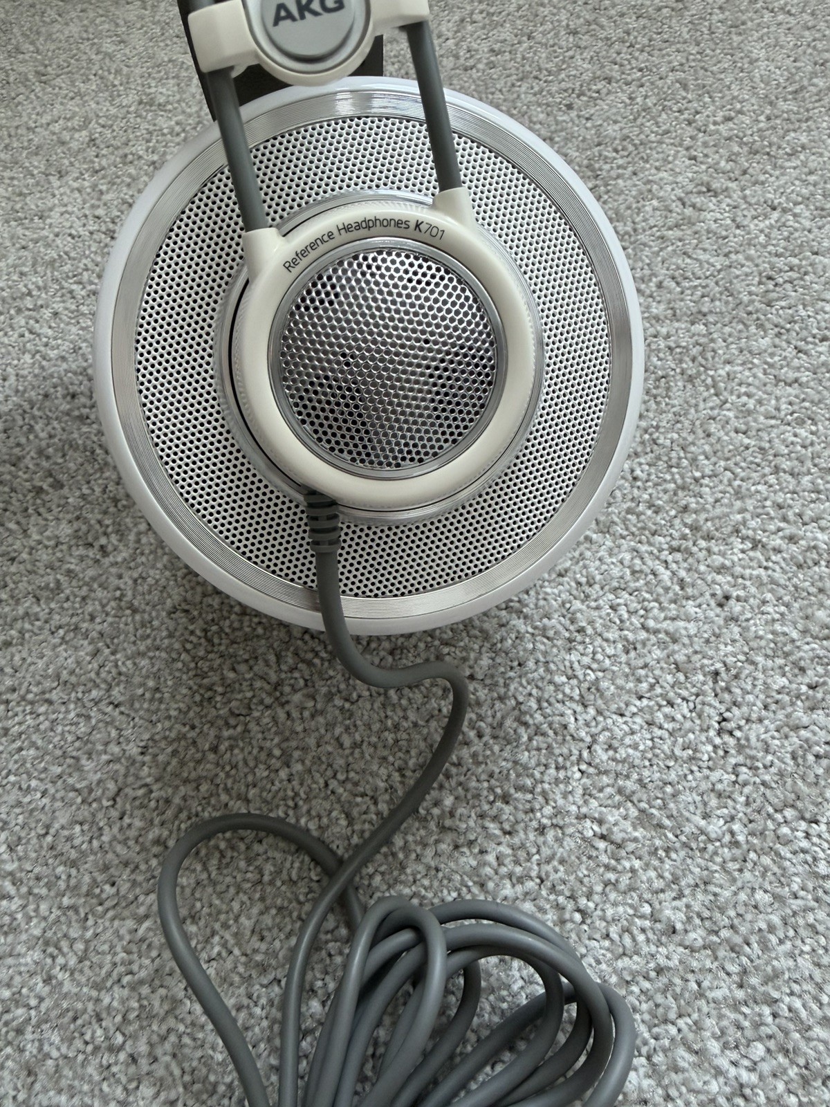AKG K701 White Studio Open Air Type Headphones Clean and working
