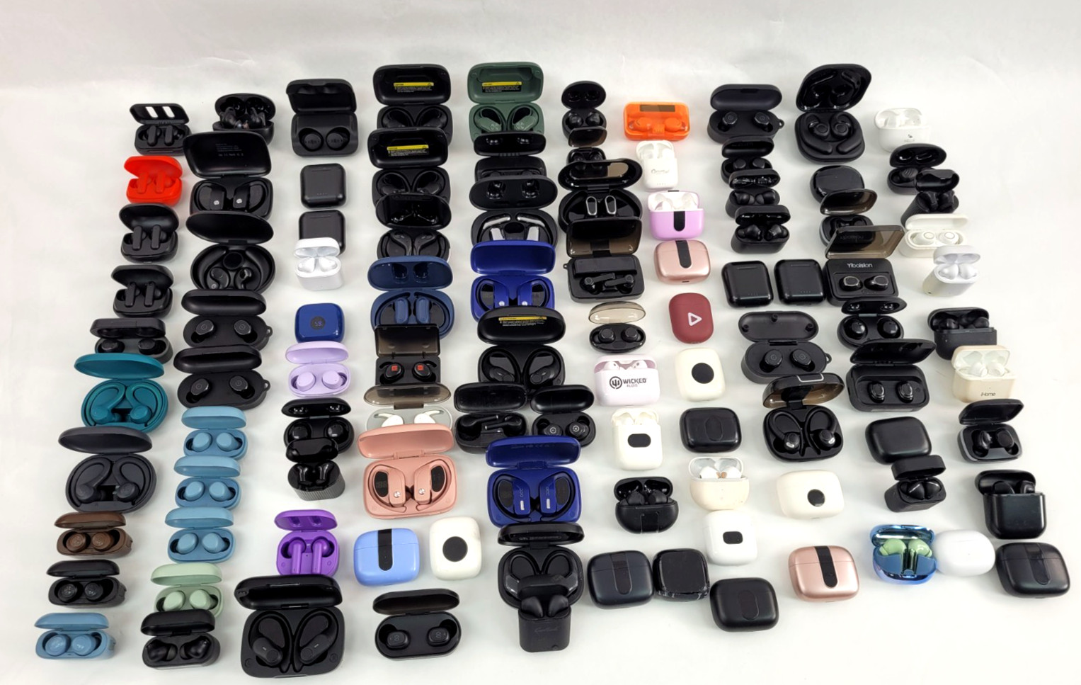 LOT OF 100 Skullcandy JLAB TOZO ONN Helix Generic In-ear Bluetooth Earbuds (3)