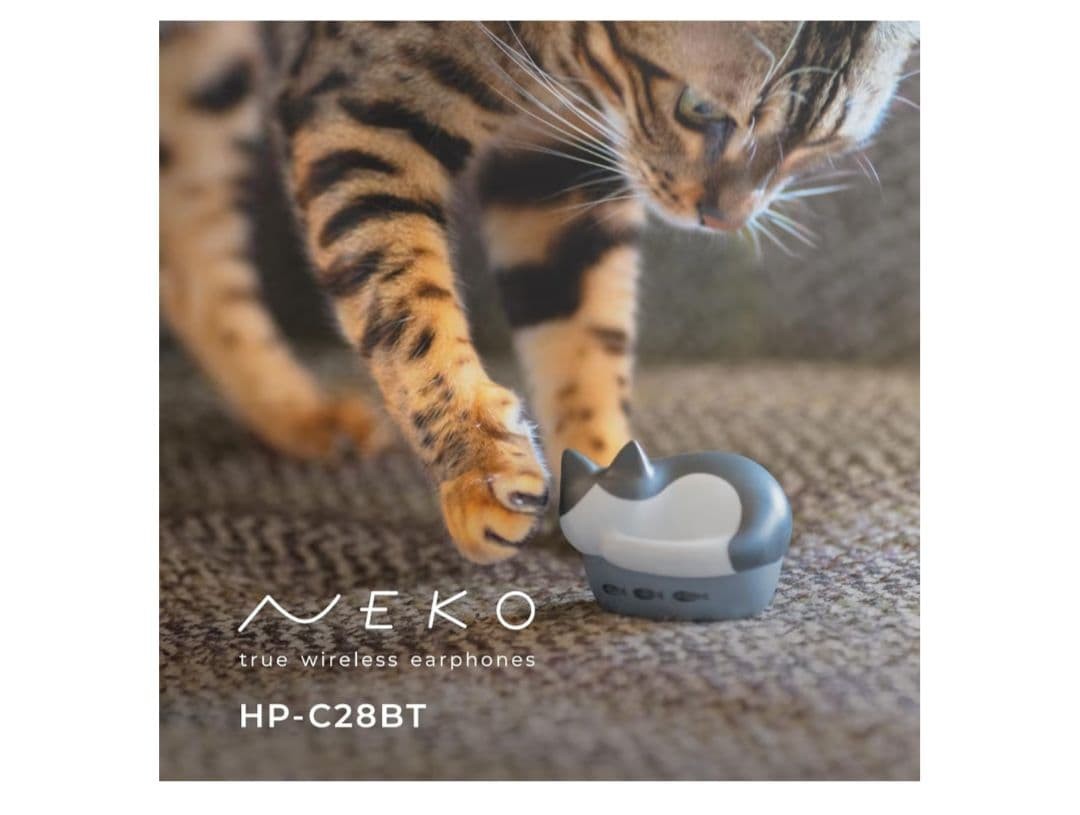 Radius NEKO True Wireless Bluetooth Earbuds Cat Charging Case USB Near Mint