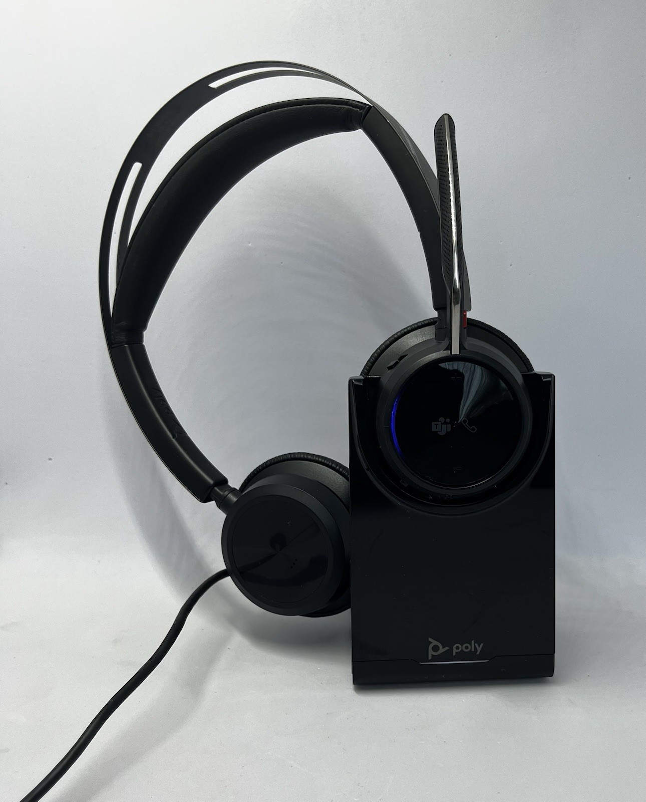 Poly Voyager Focus 2 On-Ear Stereo Headset Black Bluetooth Adjustable Headband