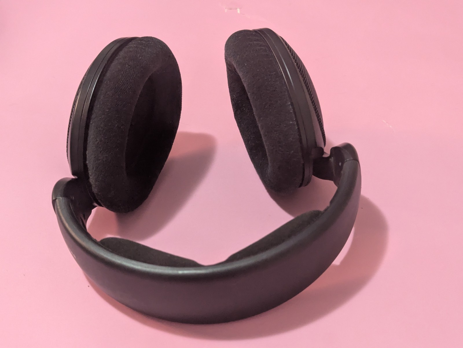 Sennheiser HD 560 S Over-The-Ear Wired Audiophile Headphones Excellent Condition
