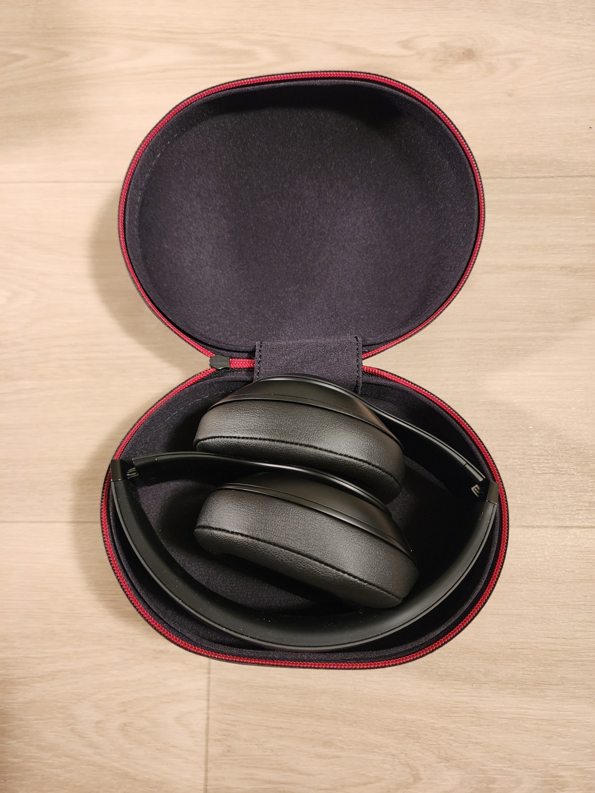 Beats by Dr. Dre Studio3 Over the Ear Wireless Headphones – Black