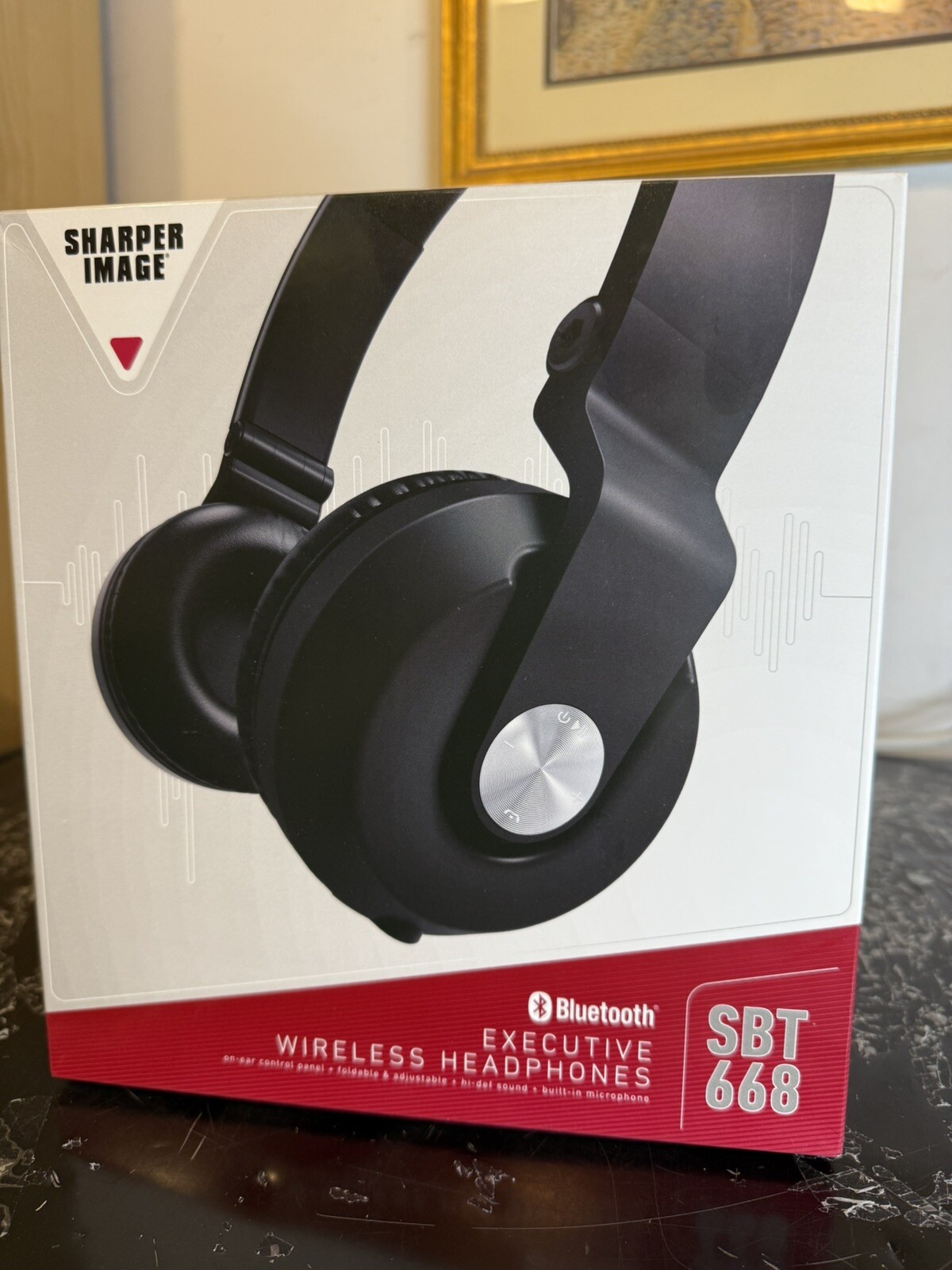 Sharper Image SBT 668 NOISE- ISOLATING WIRELESS HEADPHONEES WITH FABRIC HEADBAND