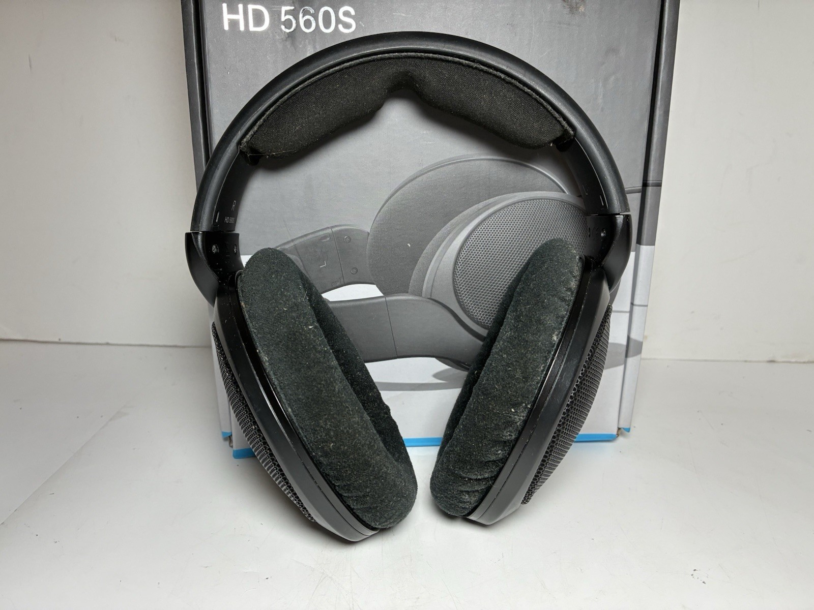 Sennheiser HD 560S Audiophile Headphones Over-The-Ear – Free shipping