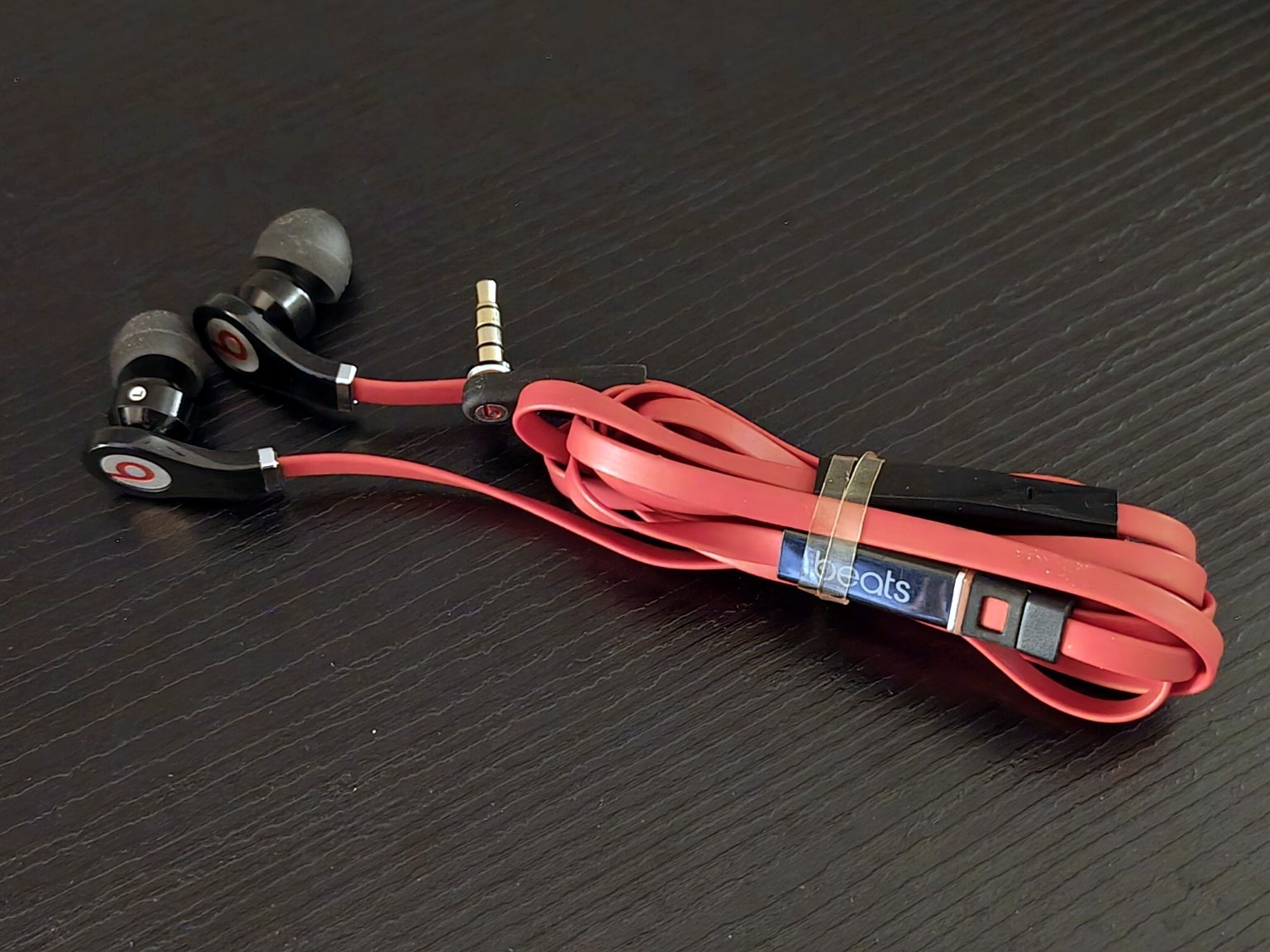 Beats by Dr. Dre Tour 1st Gen Monster Wired Earbuds Red 3.5mm Headphones Mic