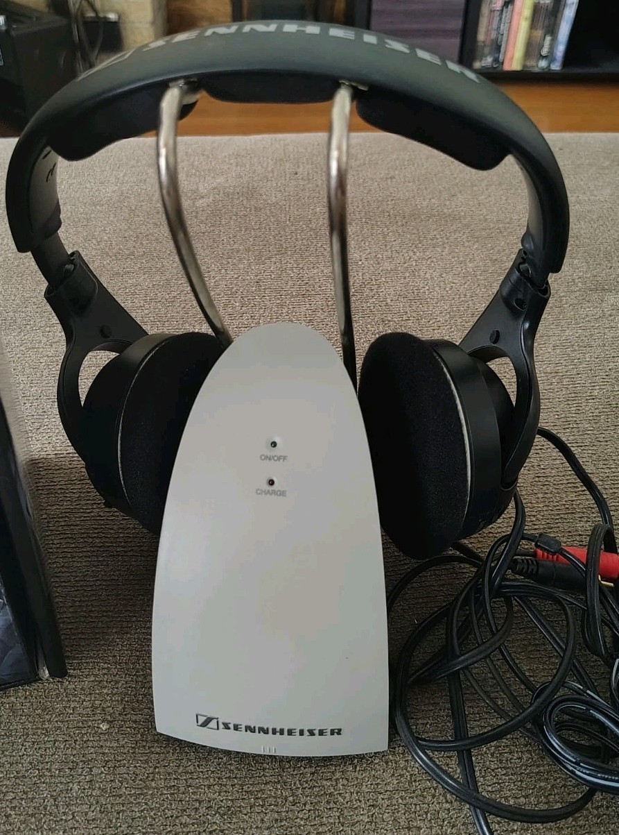 Sennheiser RS-120 Wireless Headphone and Charging System with Box Tested Working