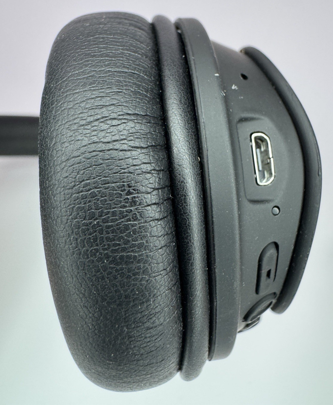 Monoprice BT-300ANC Wireless ANC Over Ear Headphones Bluetooth aptX 40mm Black