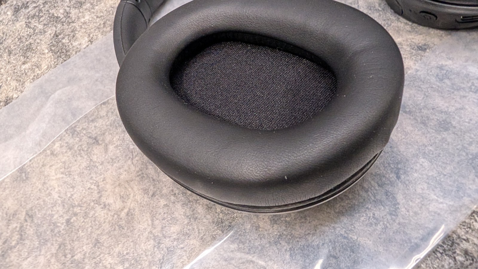 Sony WH-CH720N Noise Canceling Wireless Headphones “HBO Max” ?New?