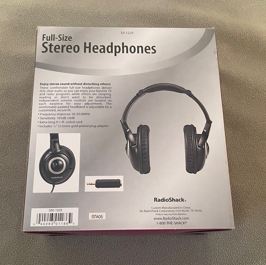 Radio Shack Black Stereo Comfort Headphones 33-1225 W/ Box & Adapter Clean