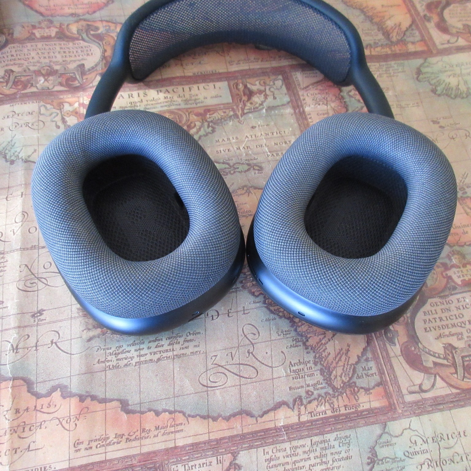 🍎 Authentic Apple AirPods Max- Wireless Over-Ear Headphones Midnight- MWW43AM/A