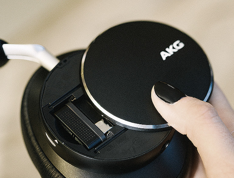 Harman AKG N9 HYBRID Wireless Headphones Noise Cancelling Over-Ear