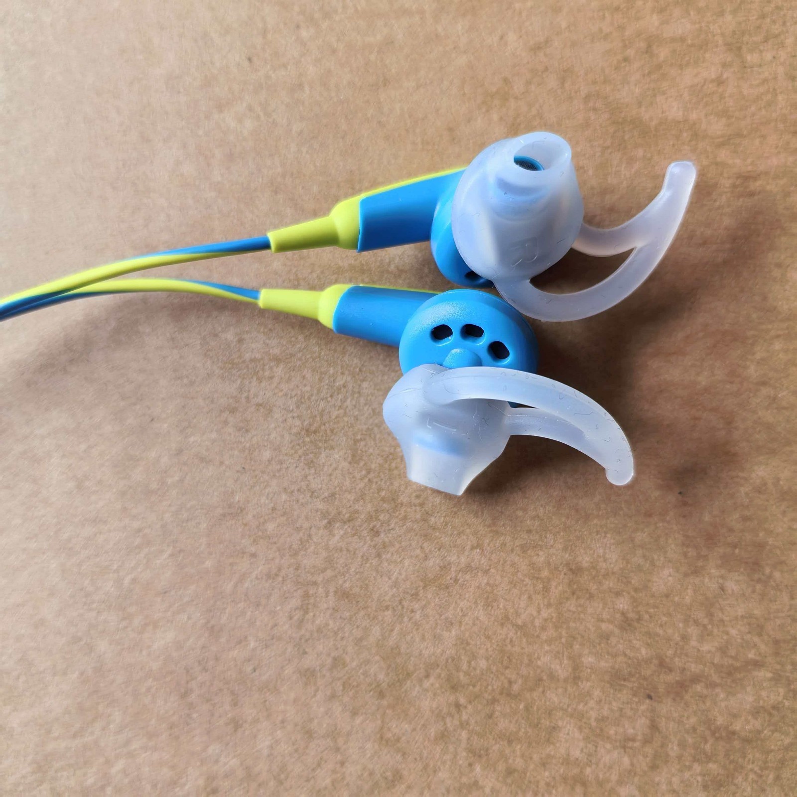 Bose SoundSport In-Ear Headsets Earphones 3.5mm Jack Wired Blue Color-Yellow