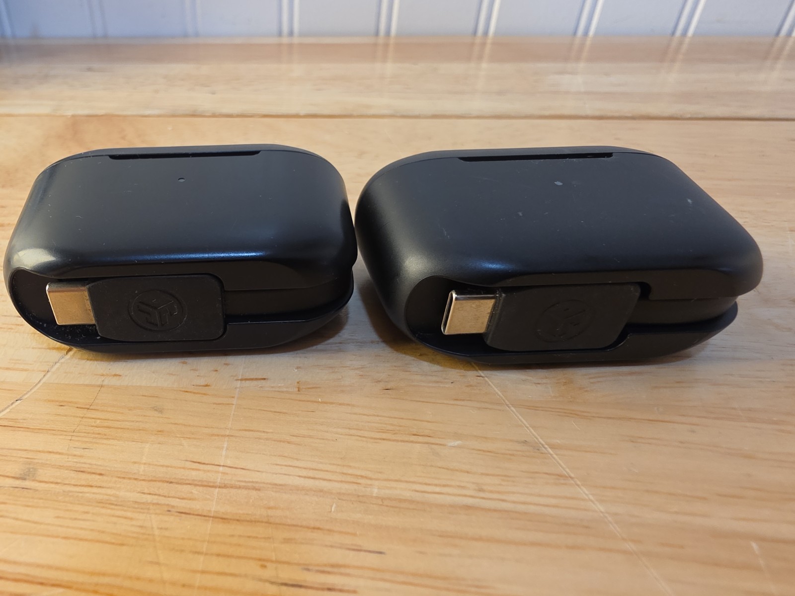 Lot Of 4 JLab Go Air Pop True Wireless Charging Cases